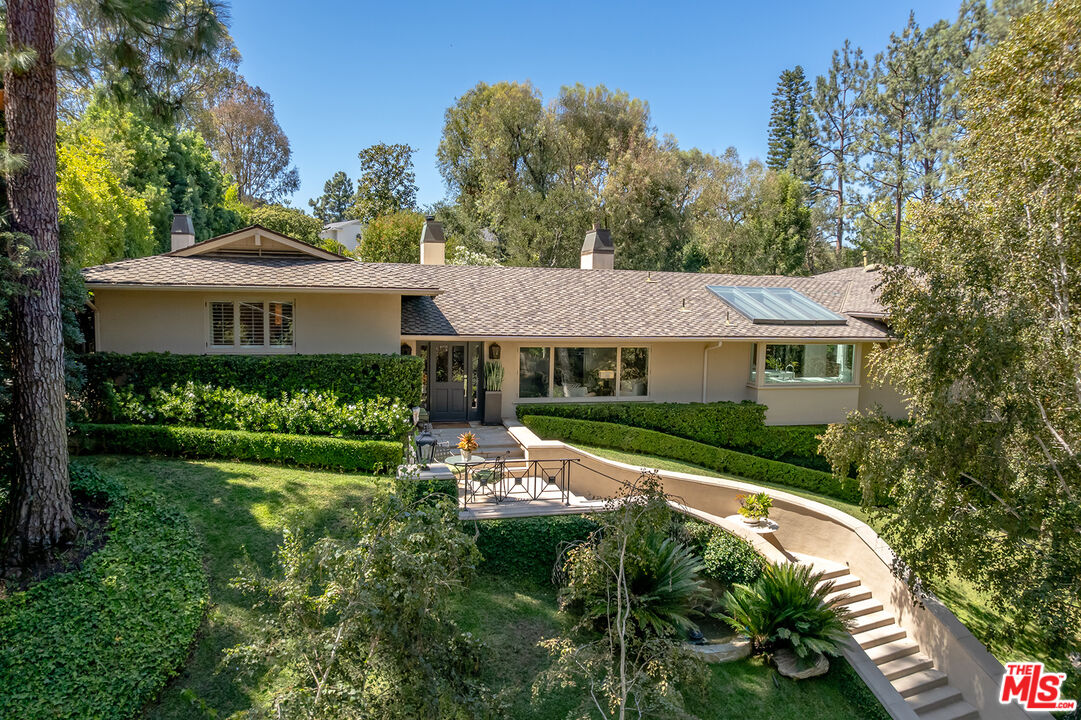 3235 Oakdell Ln
