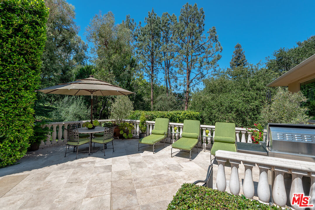 3235 Oakdell Ln