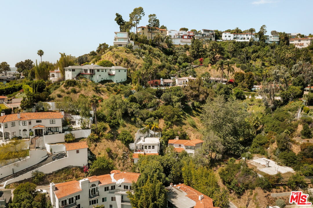 7003 La Presa Dr