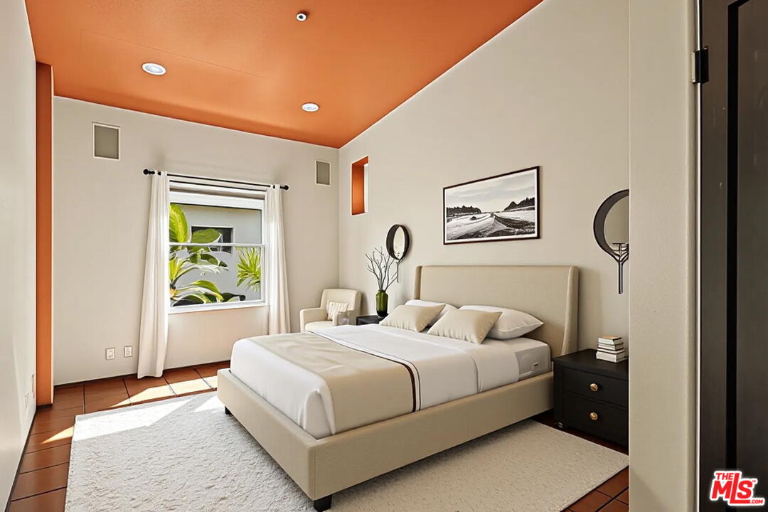 7003 La Presa Dr