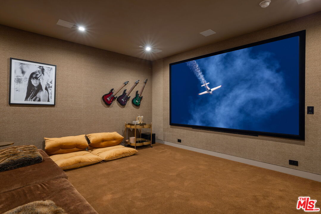 1030 Somera Rd