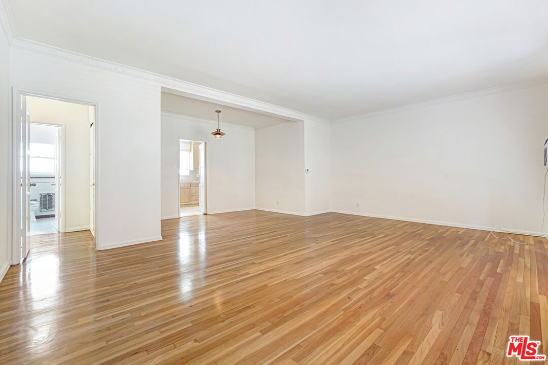 1235 N Crescent Heights Blvd Unit: 3