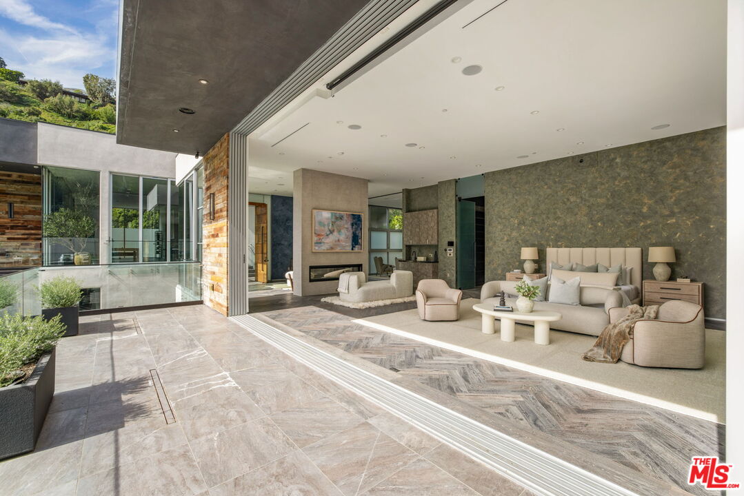 1116 Chantilly Rd