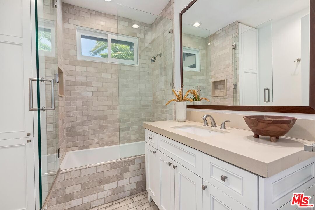 2890 Forrester Dr