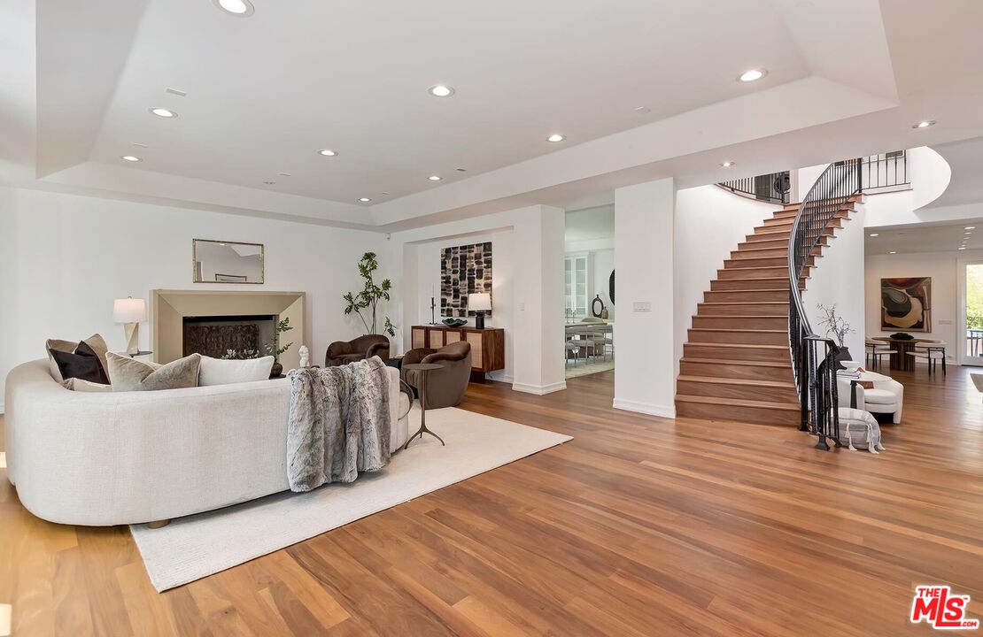 2890 Forrester Dr