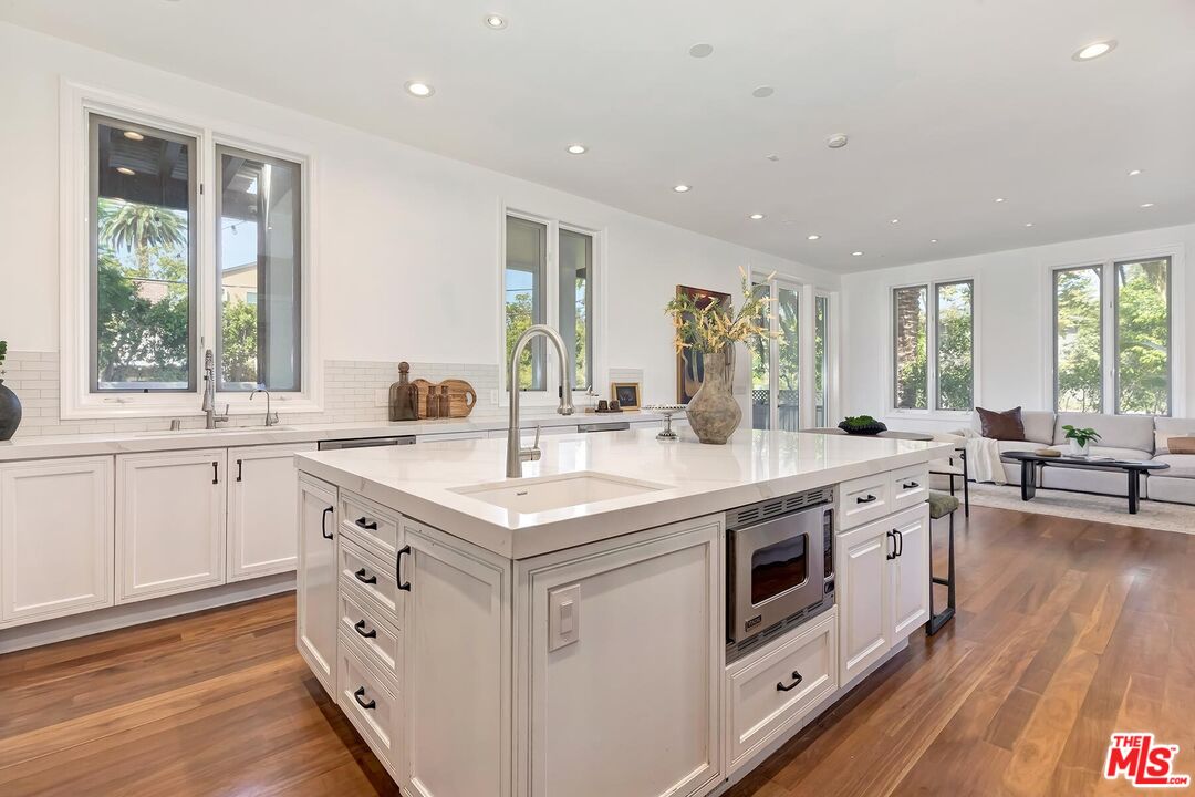 2890 Forrester Dr