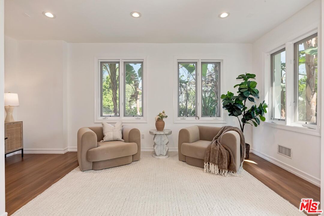 2890 Forrester Dr
