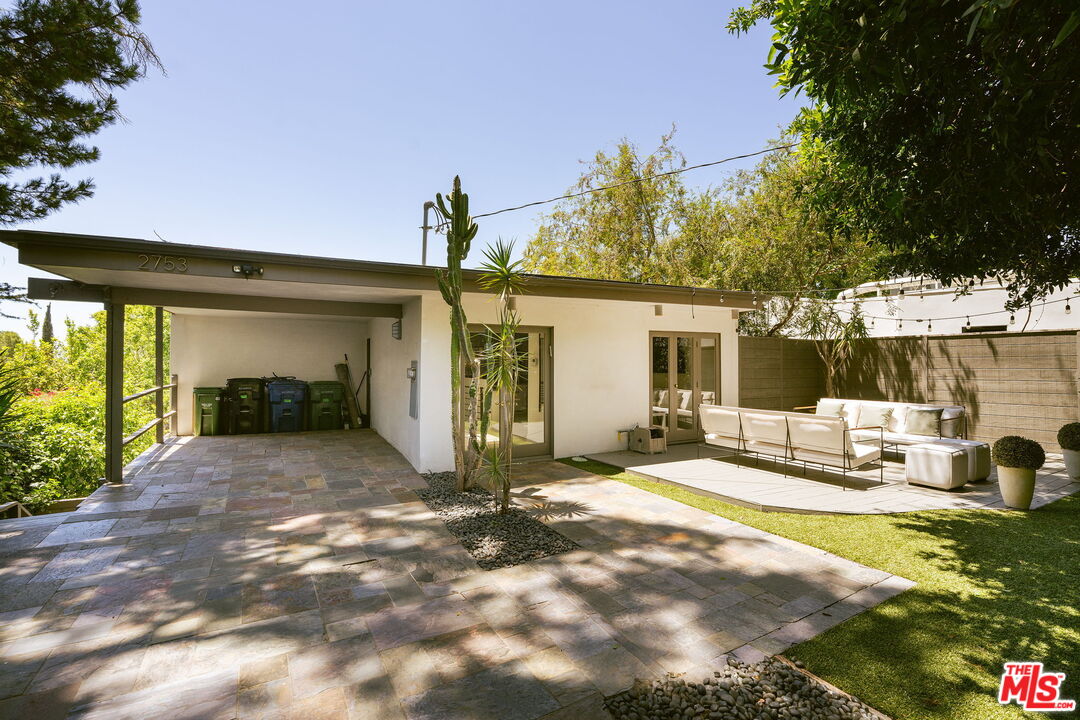 2753 La Cuesta Dr