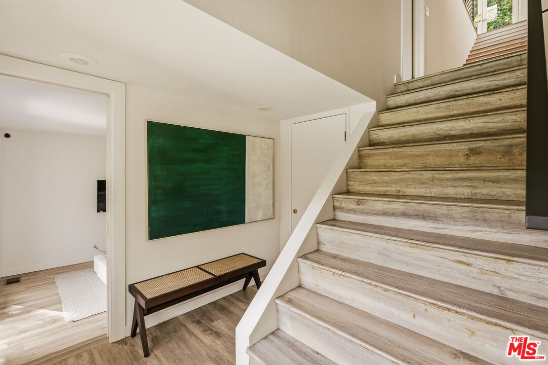 2753 La Cuesta Dr