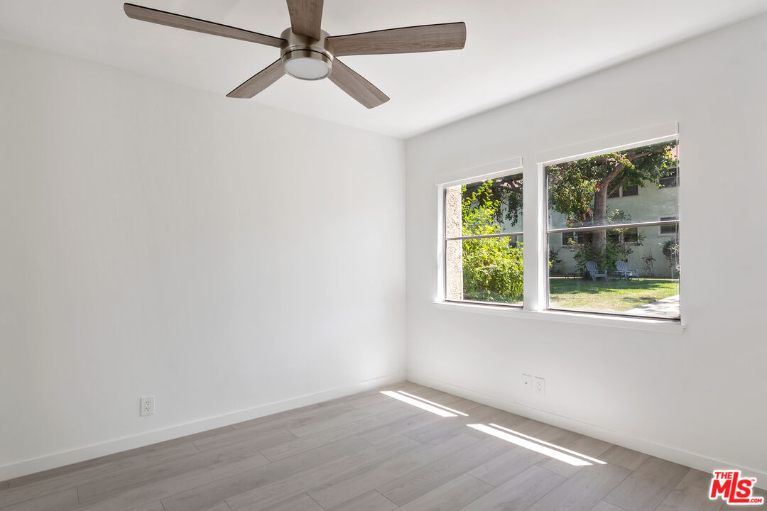 3635 Kalsman Dr Unit: 2