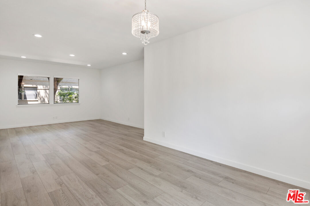 3635 Kalsman Dr Unit: 2