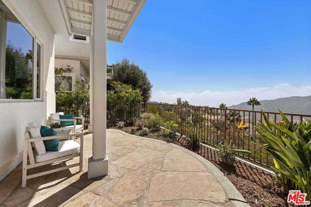 1476 Paseo De Oro
