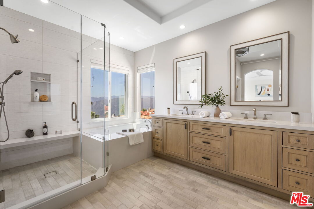 1476 Paseo De Oro