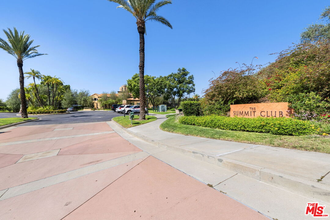 1476 Paseo De Oro