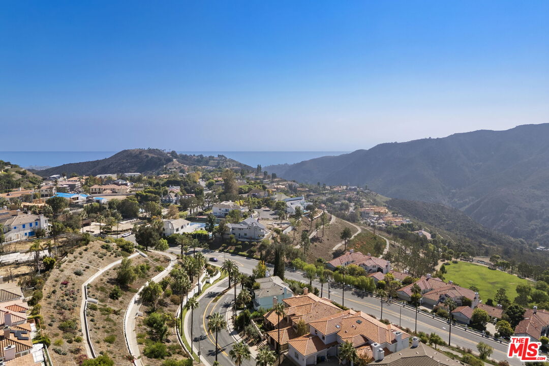 1476 Paseo De Oro