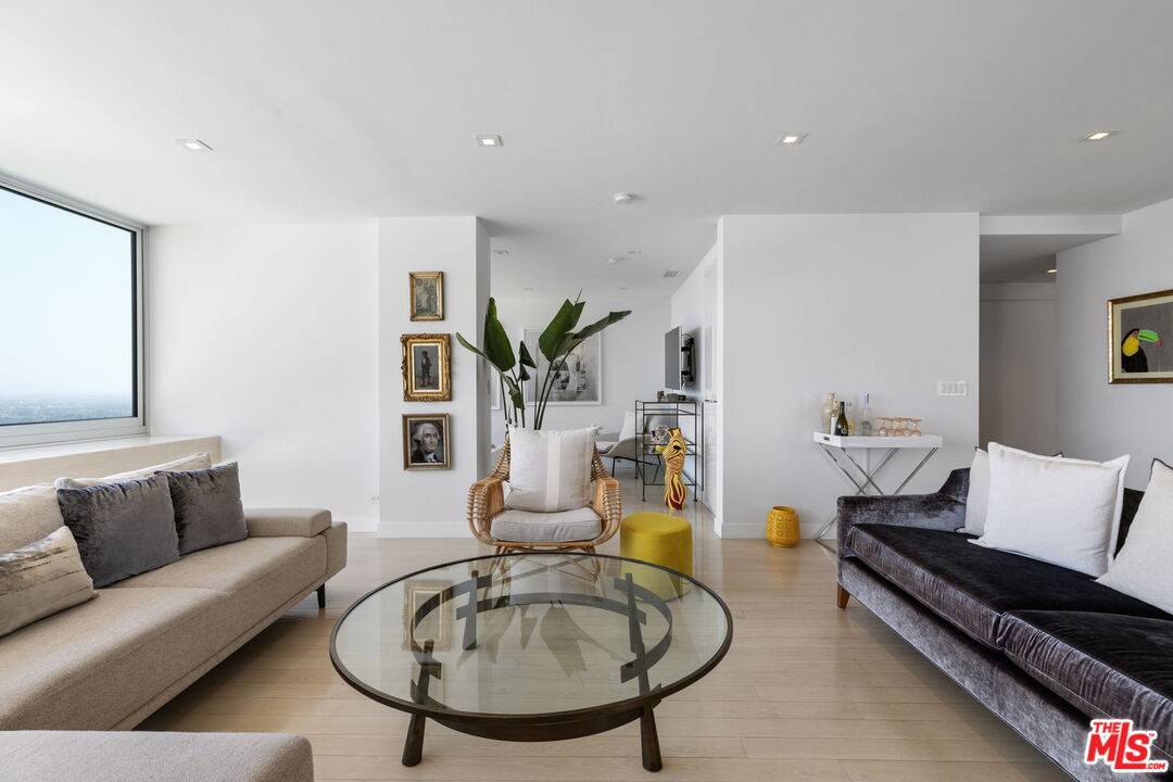 2222 Avenue Of The Stars Unit: 1505