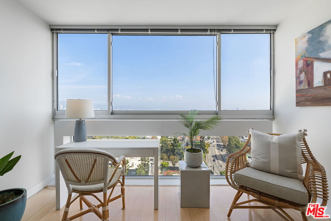 2222 Avenue Of The Stars Unit: 1505