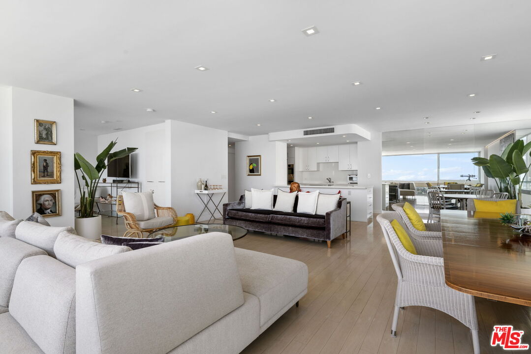 2222 Avenue Of The Stars Unit: 1505