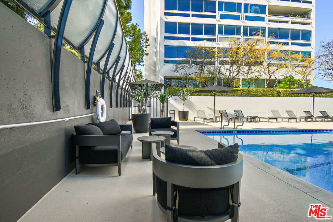 2222 Avenue Of The Stars Unit: 1505