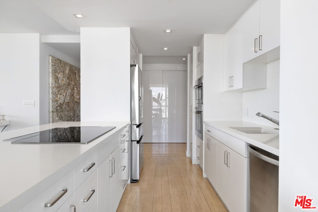 2222 Avenue Of The Stars Unit: 1505