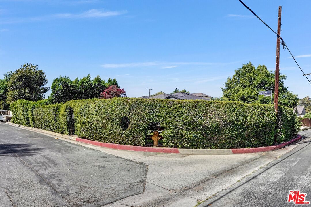 22603 Mariano St