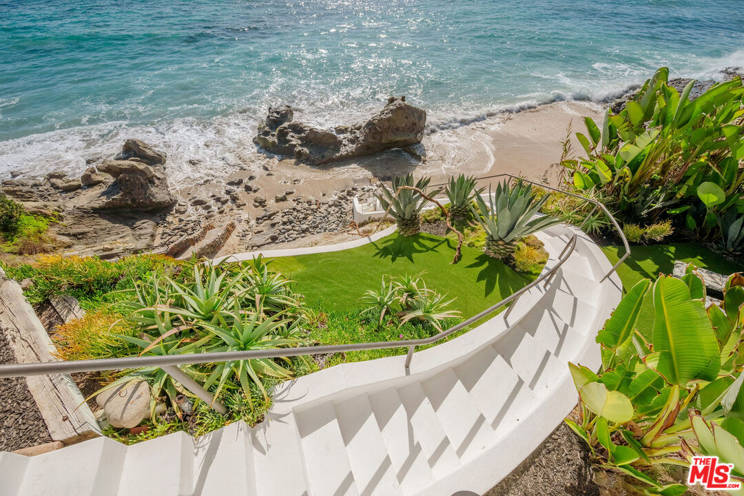 1337 Gaviota Dr