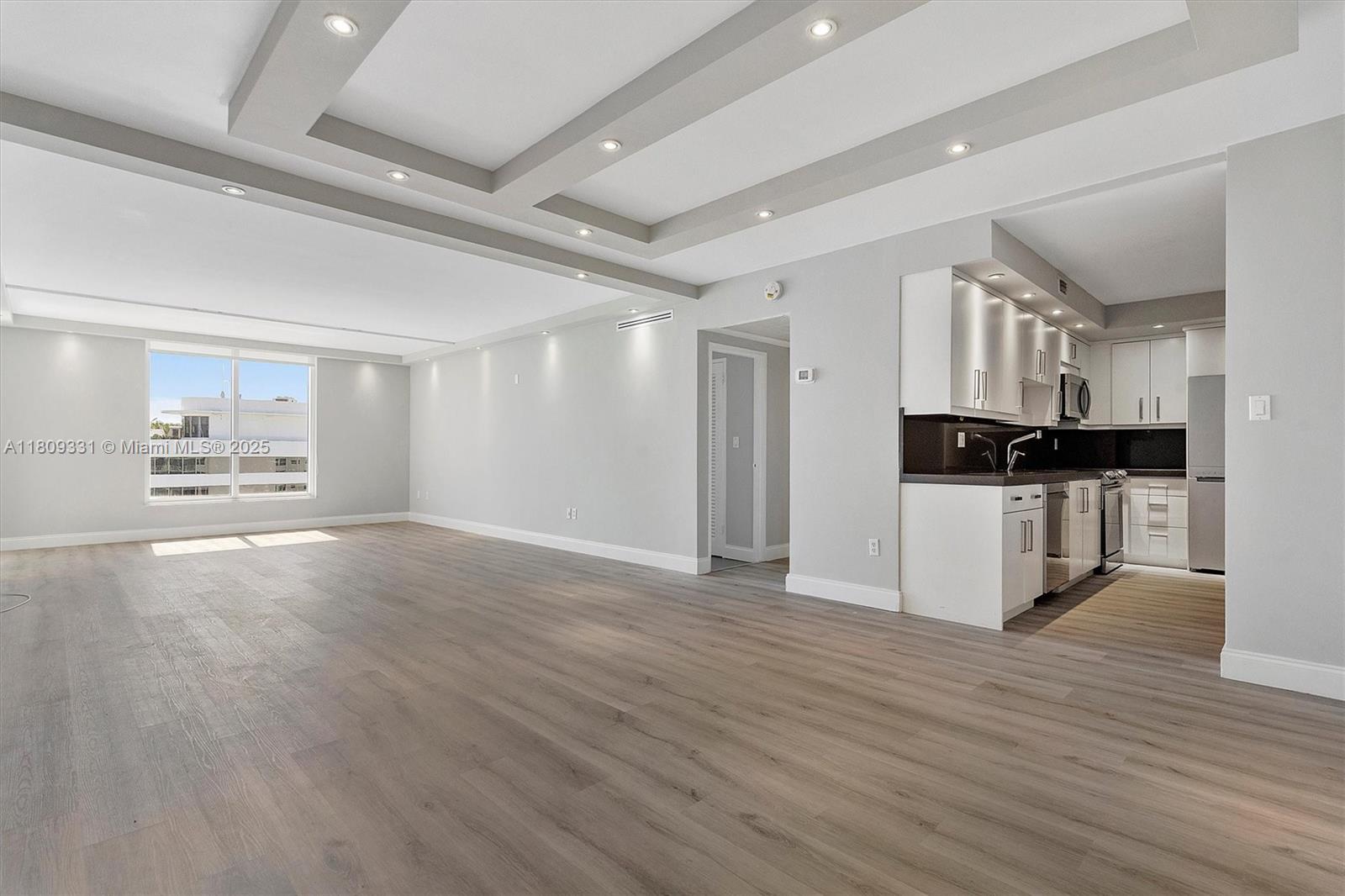 10350 W Bay Harbor Dr # 9D