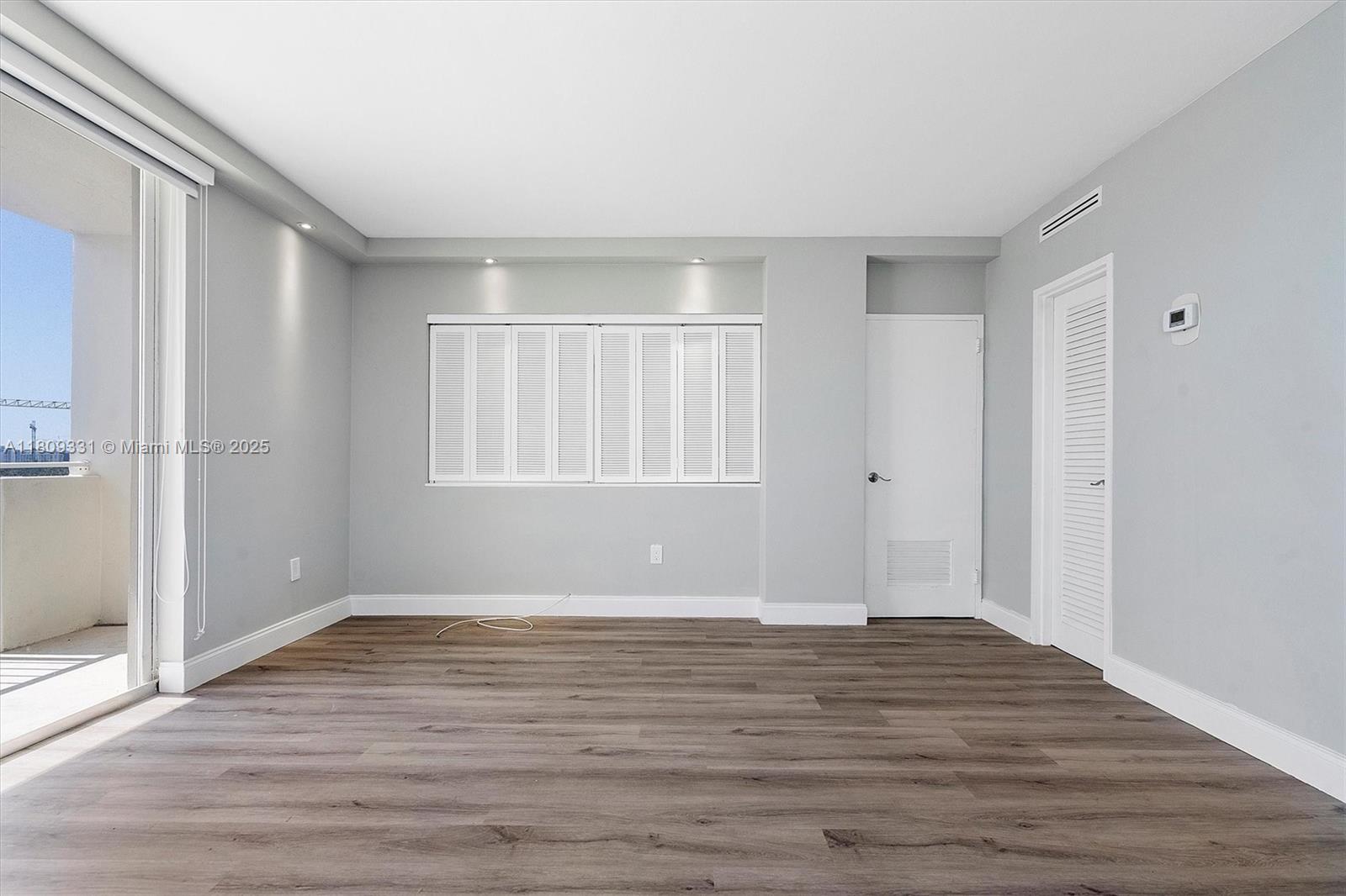 10350 W Bay Harbor Dr # 9D