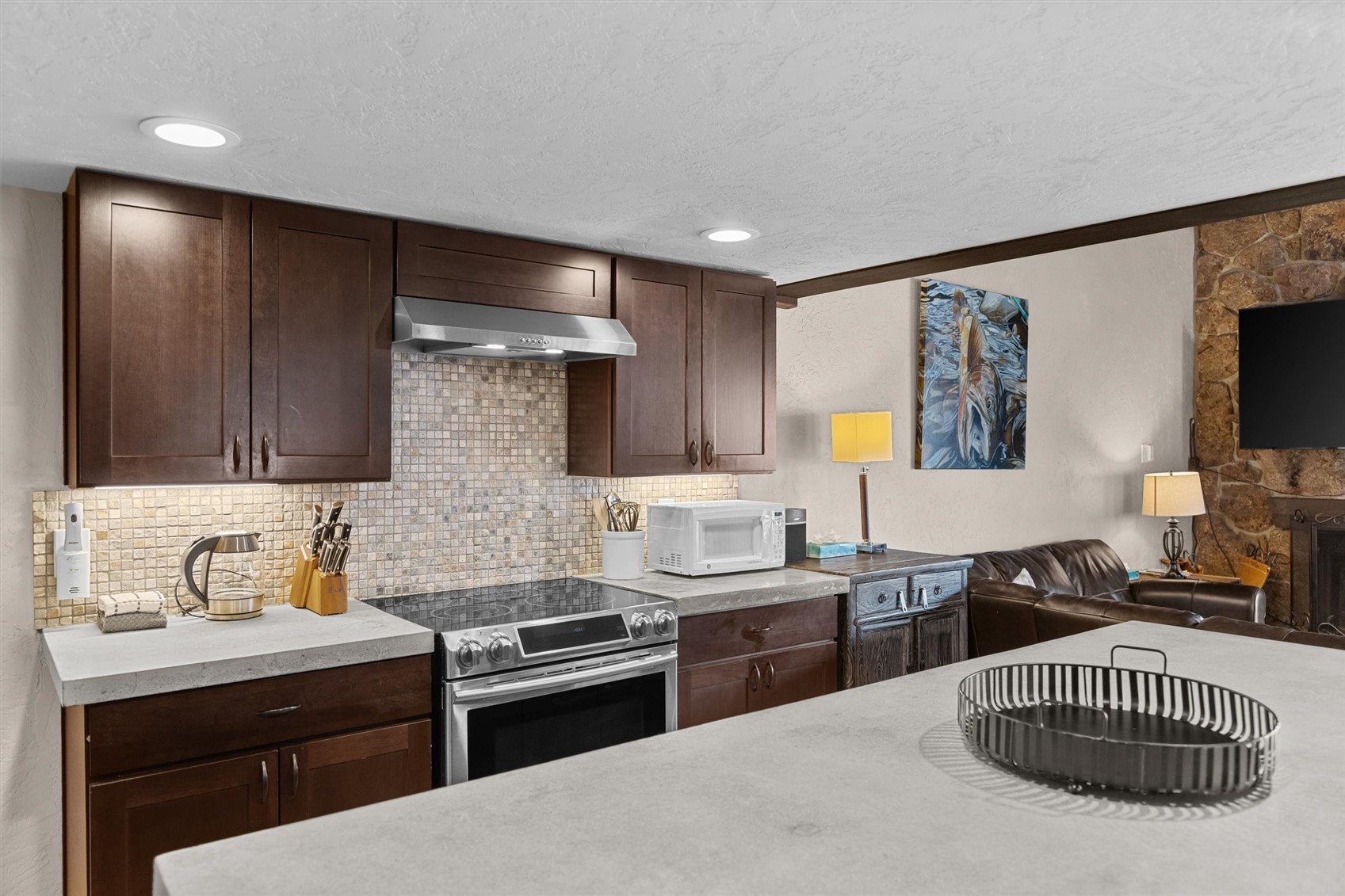465 Tamarack DRIVE B201