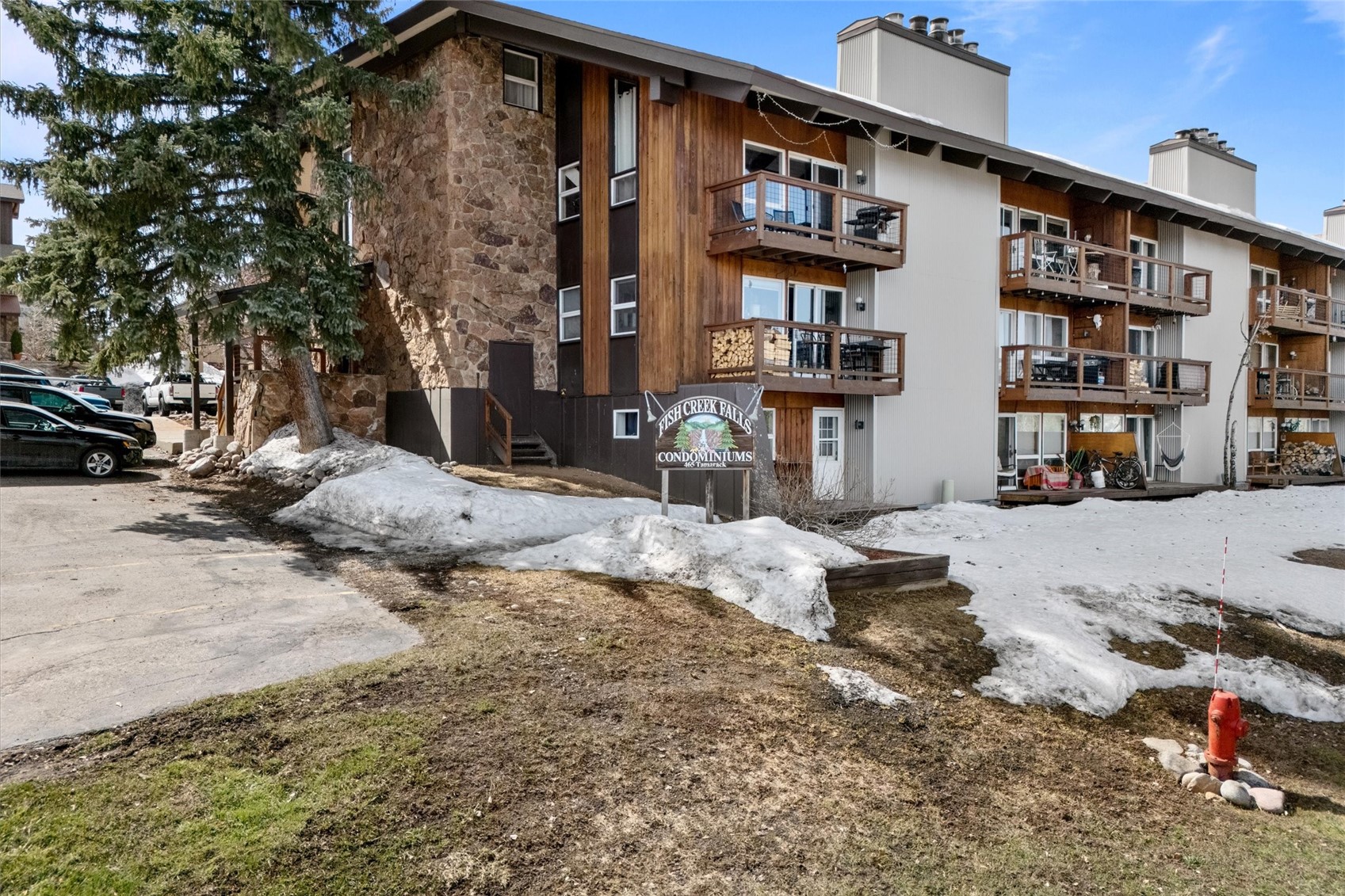 465 Tamarack DRIVE B201