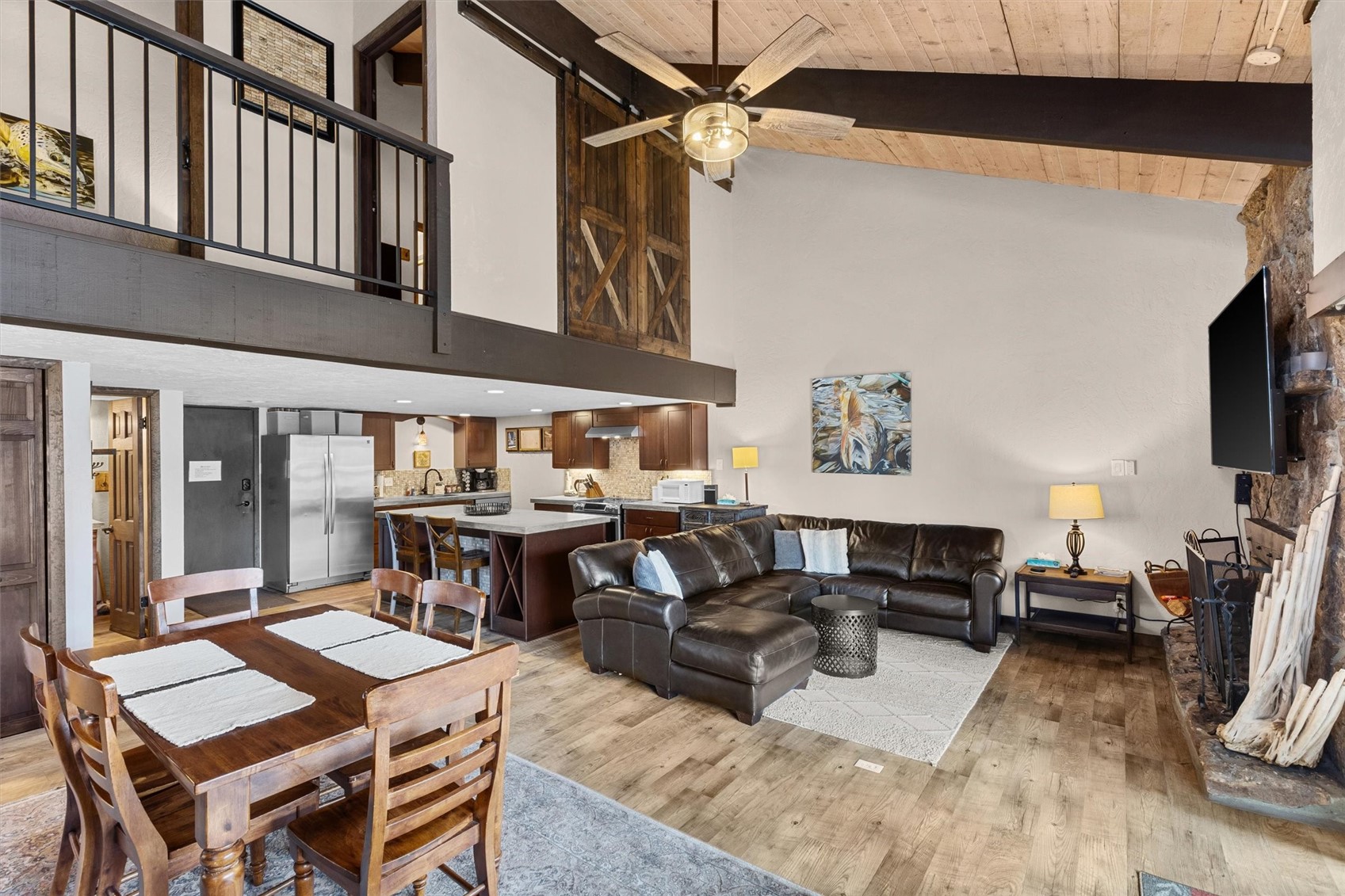 465 Tamarack DRIVE B201