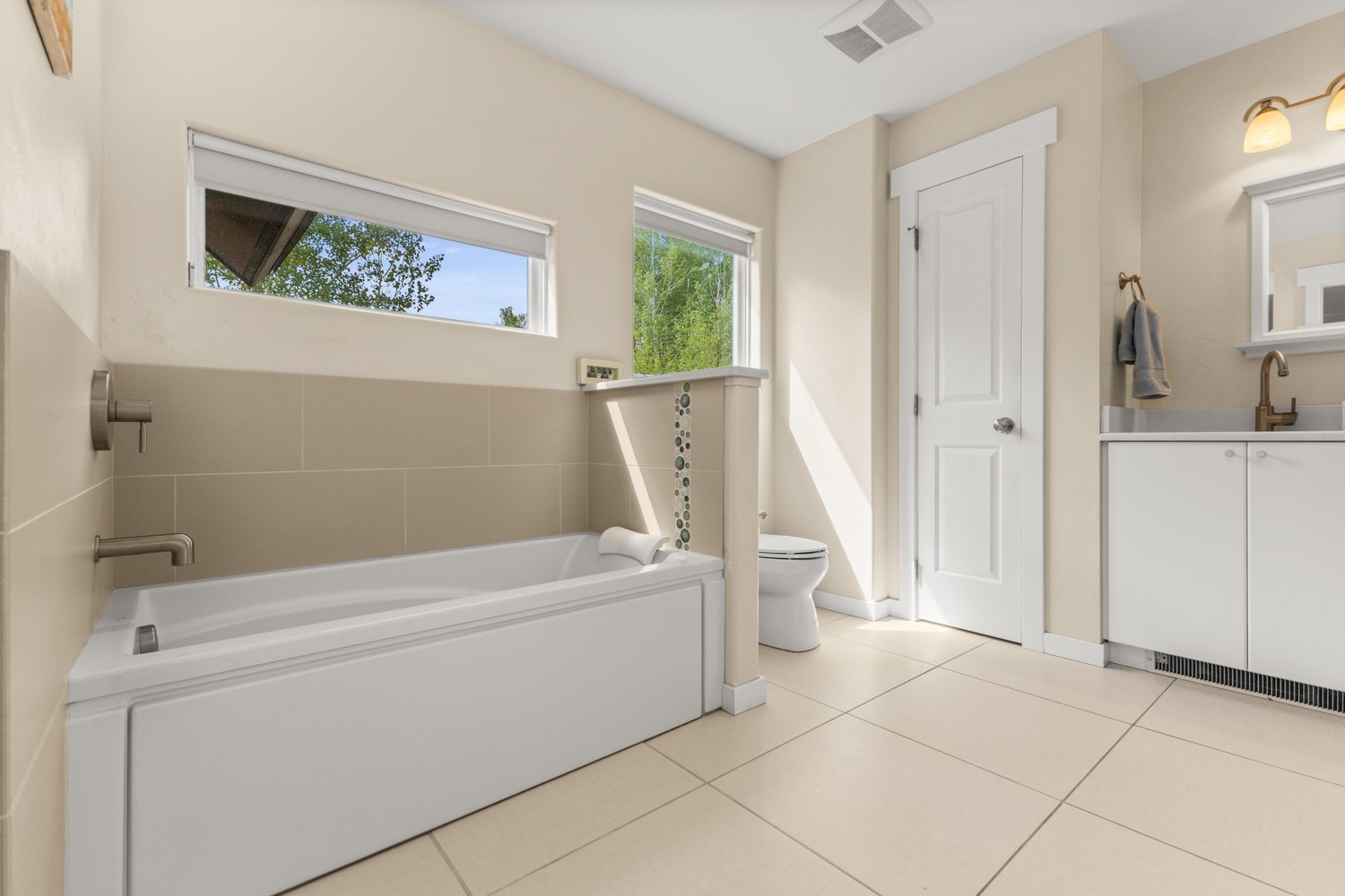 37125 William William ROAD