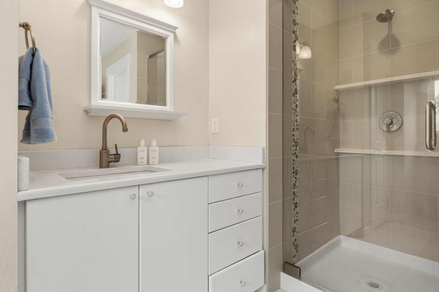 37125 William William ROAD