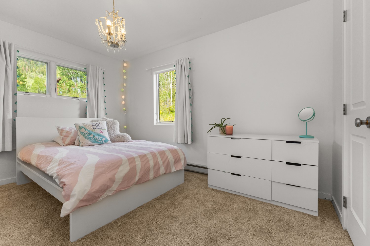 37125 William William ROAD