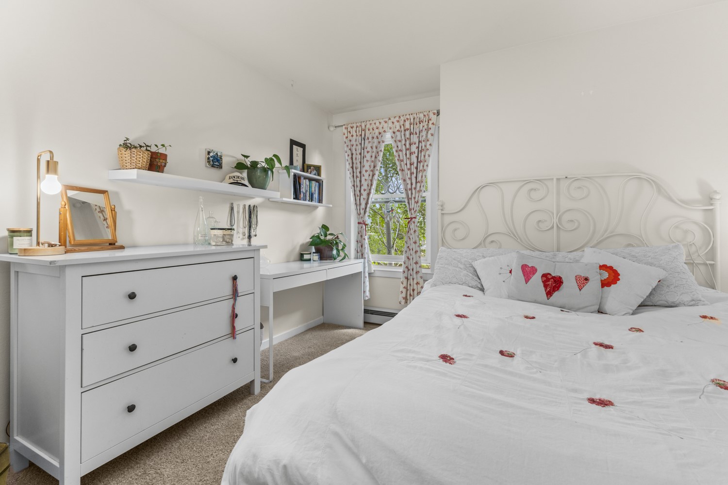 37125 William William ROAD