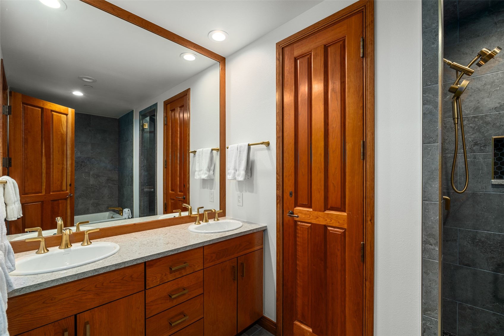 2600 Eagleridge DRIVE 26