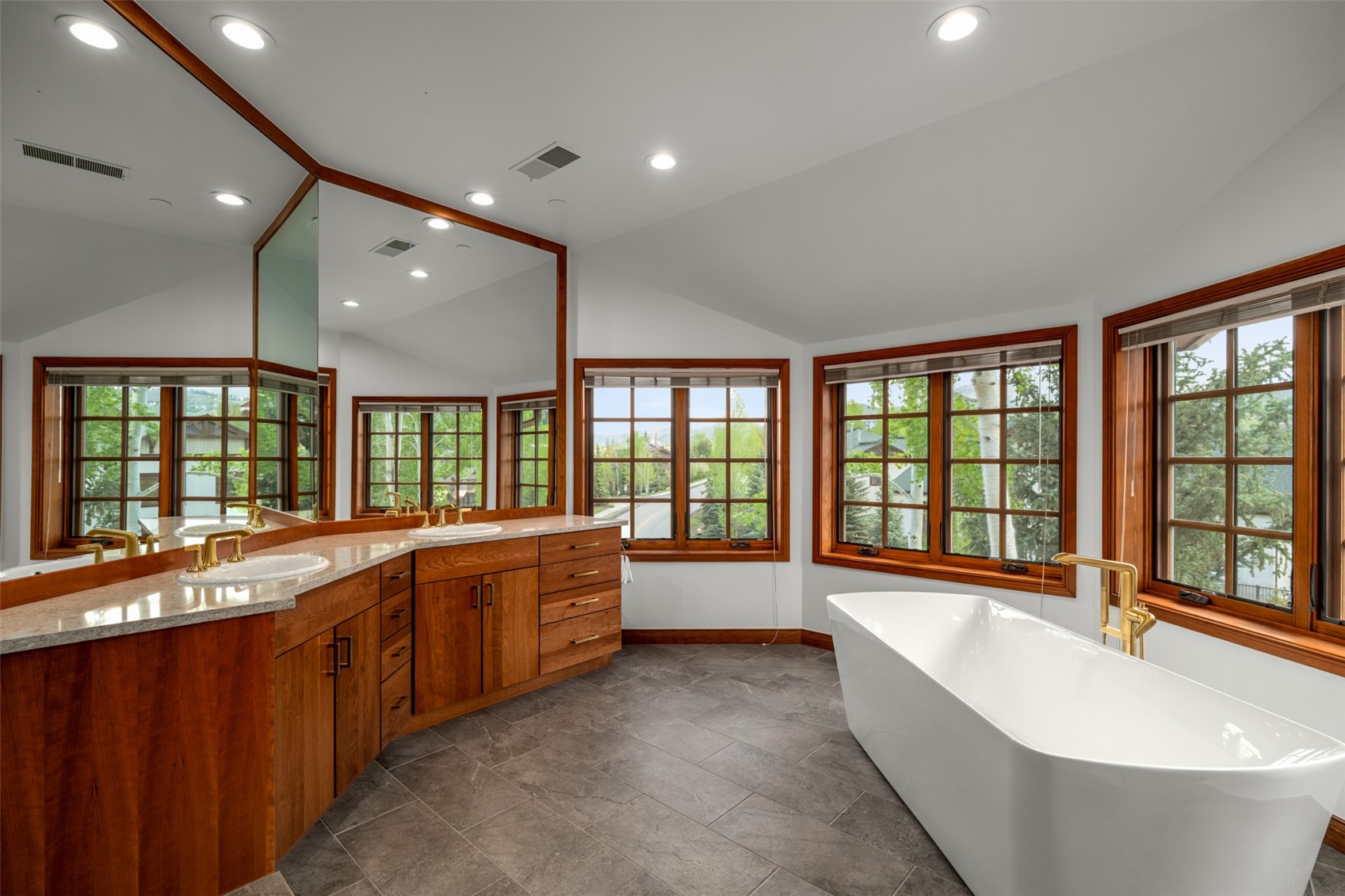 2600 Eagleridge DRIVE 26