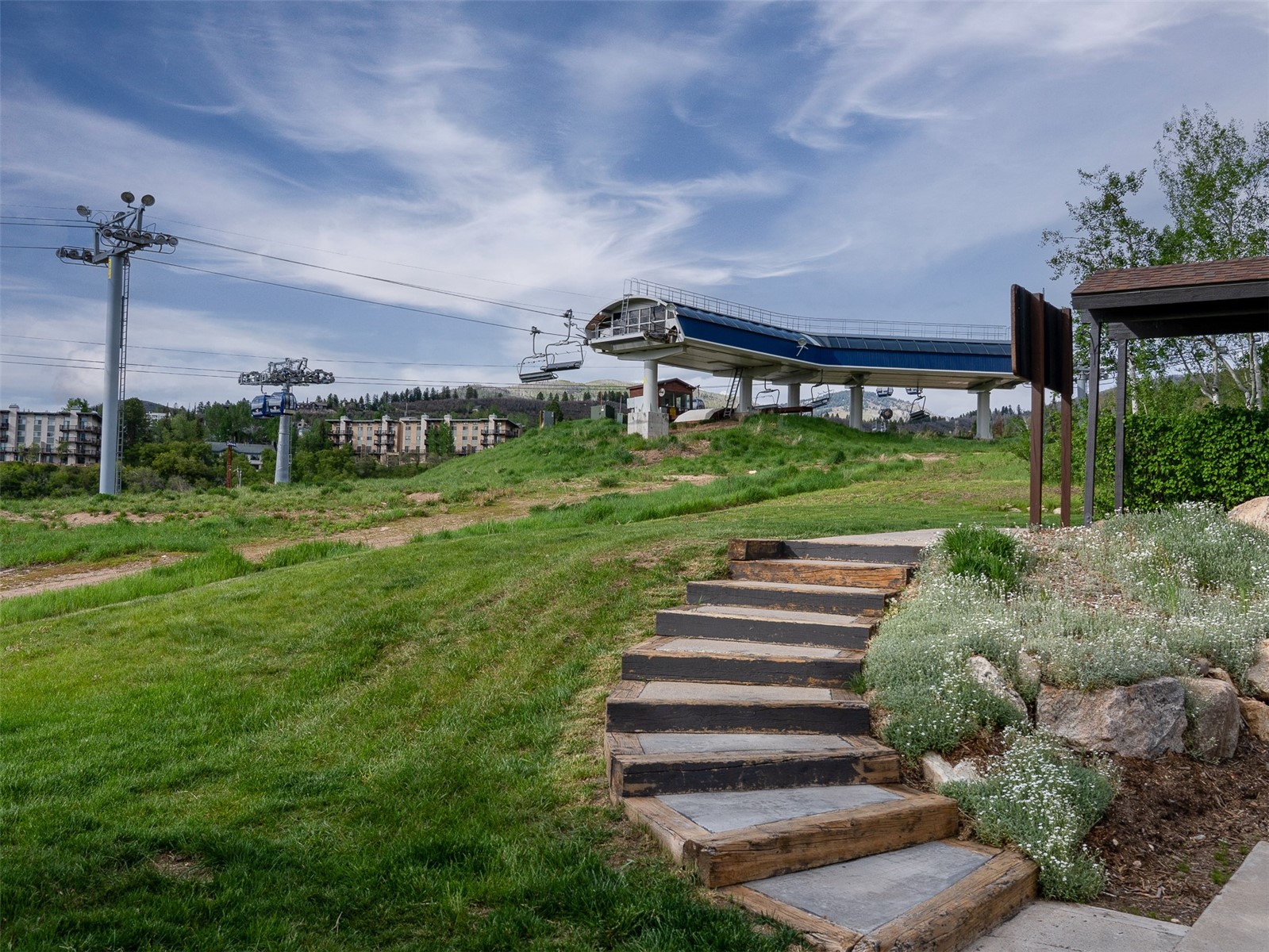 2420 Ski Trail Lane 315