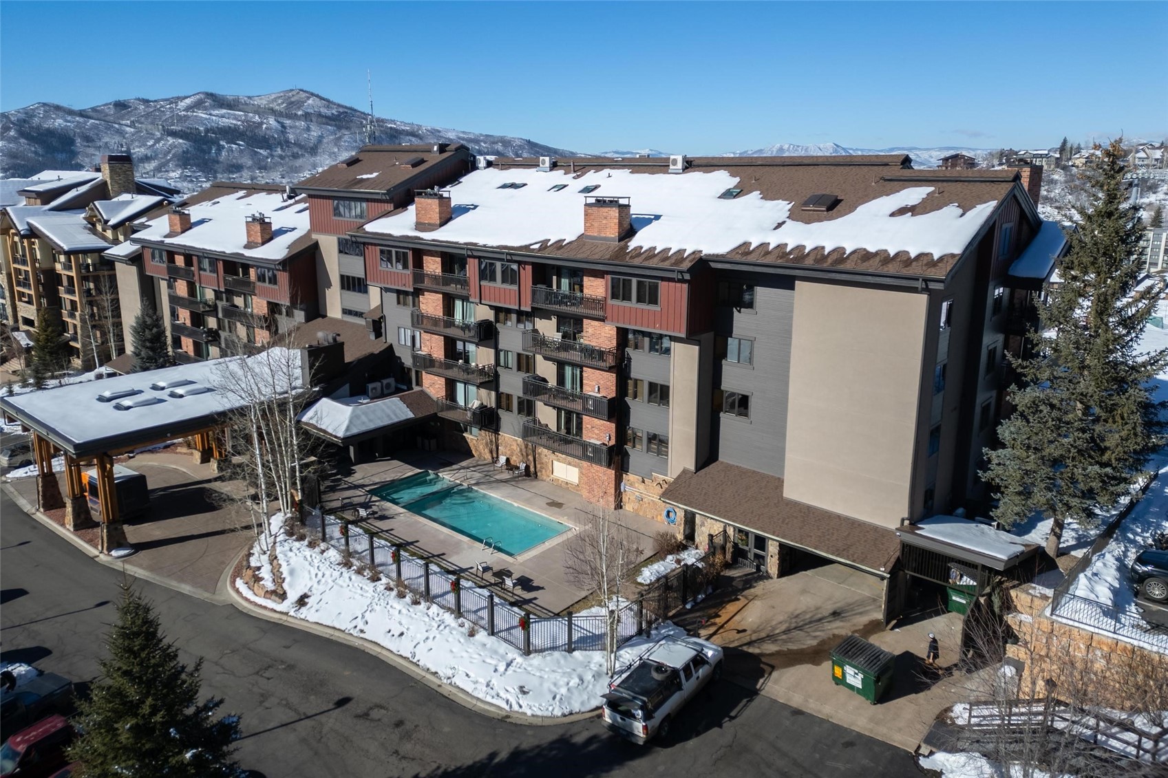 2420 Ski Trail Lane 315