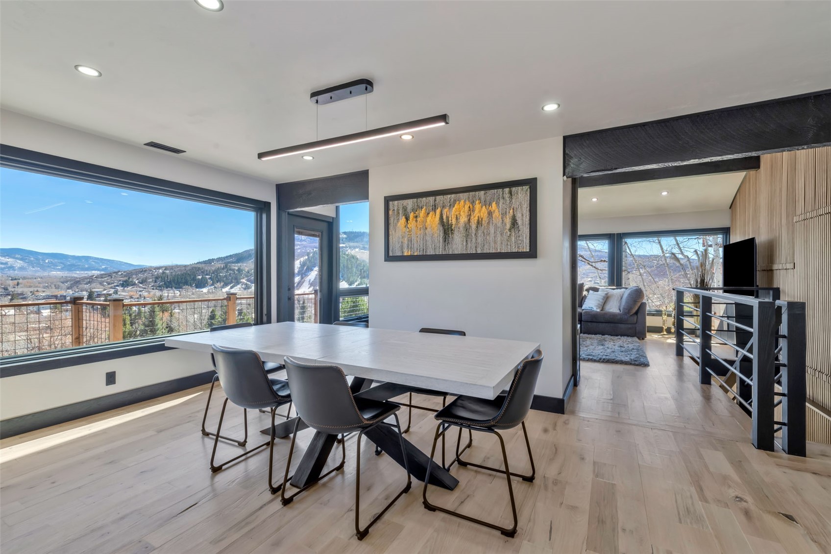 1225 Buckskin DRIVE