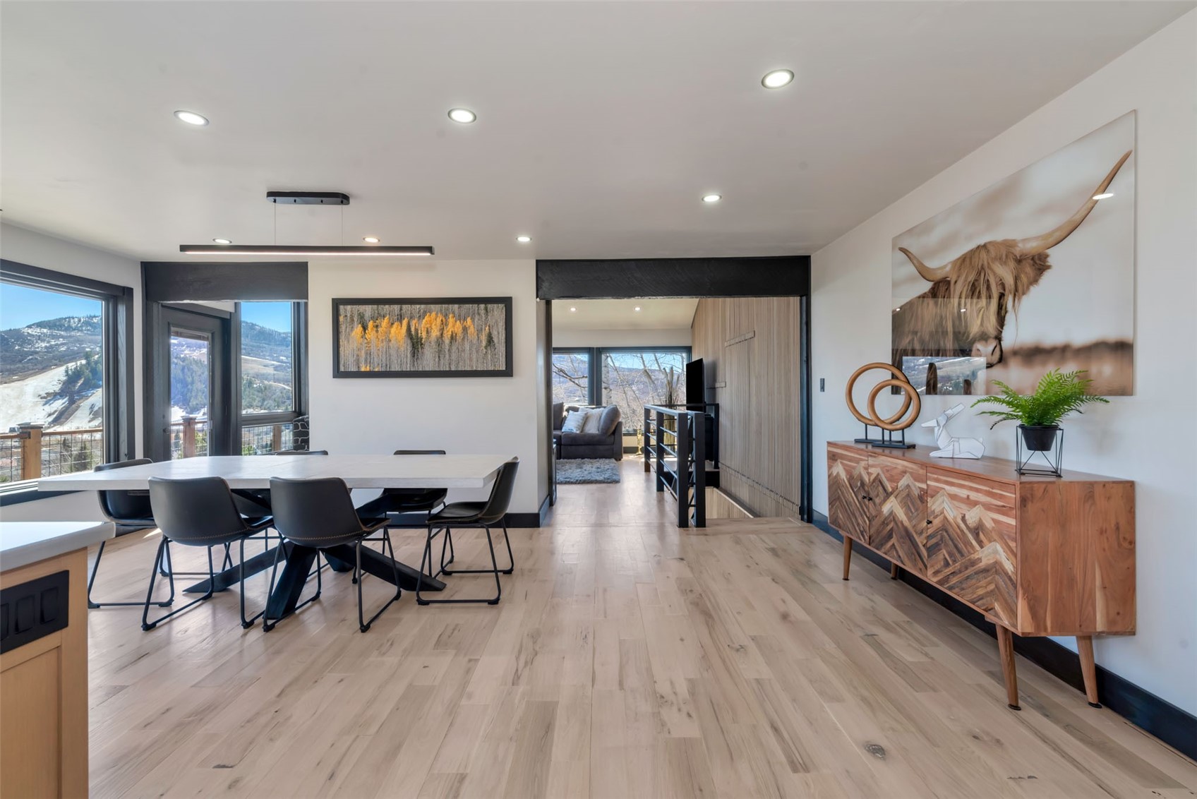 1225 Buckskin DRIVE