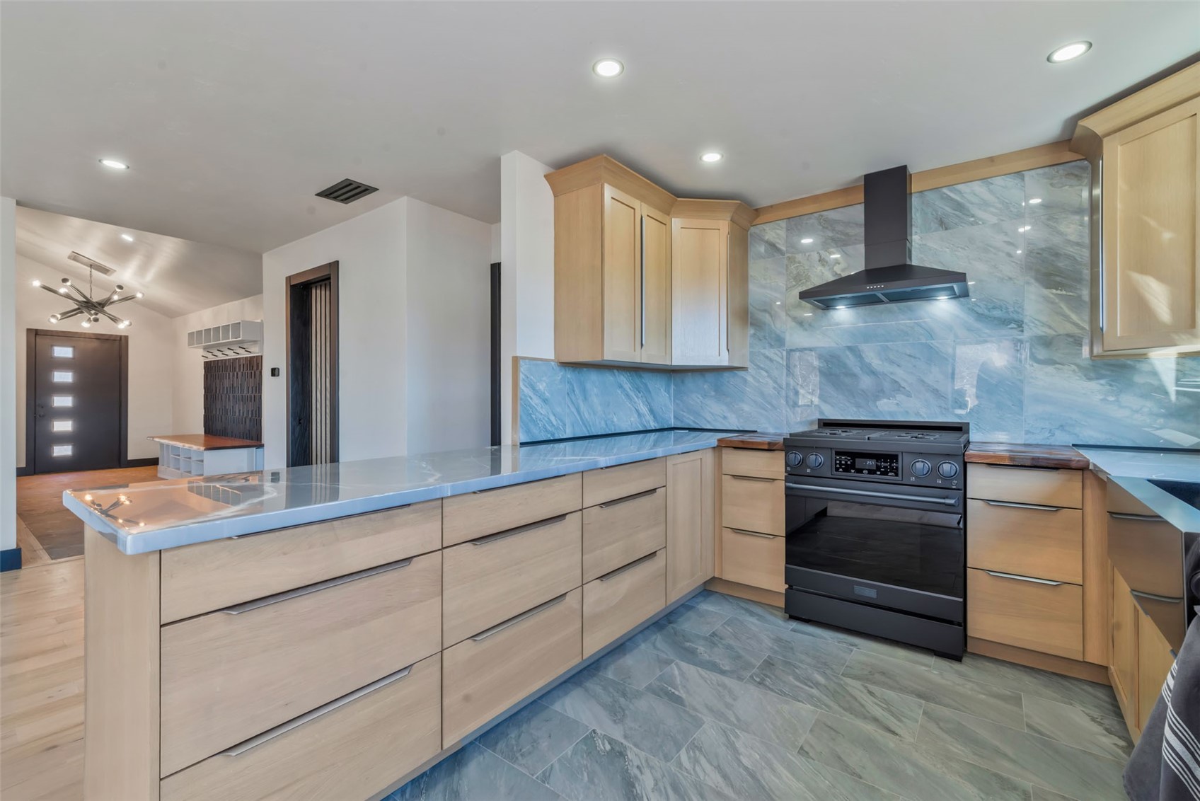 1225 Buckskin DRIVE