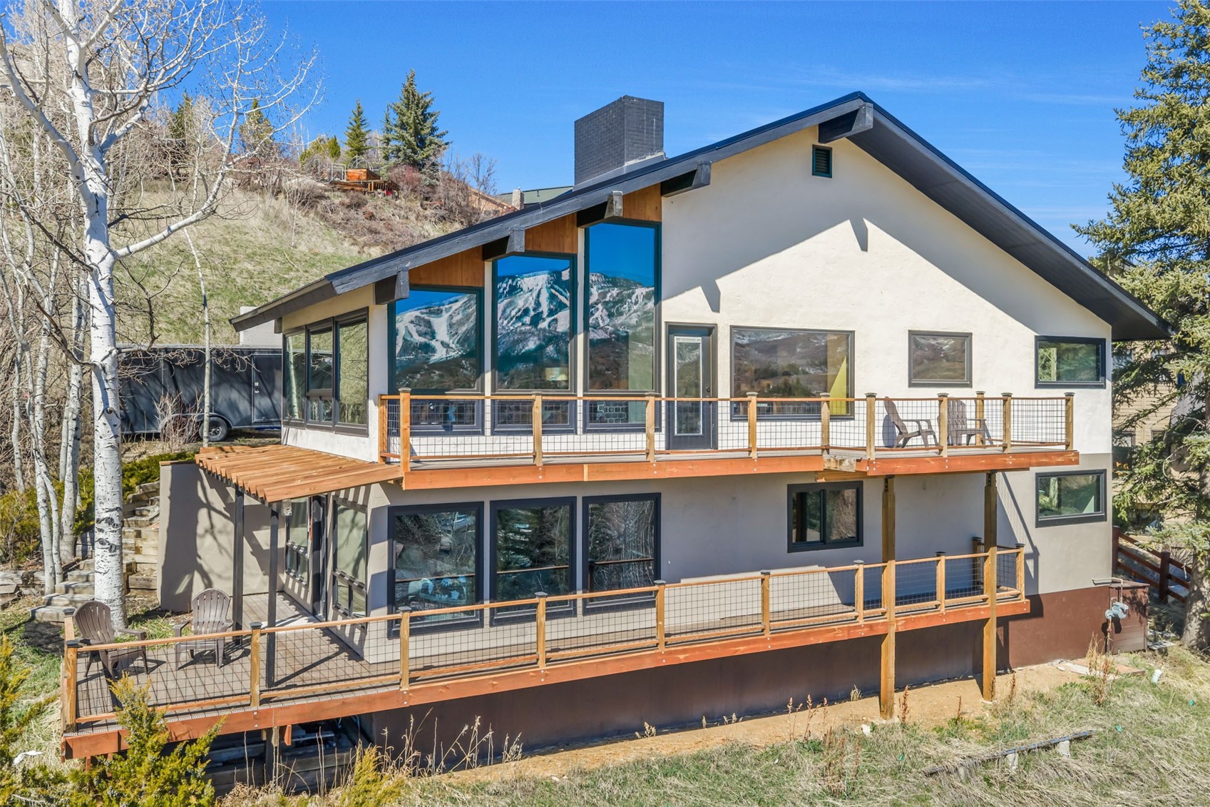1225 Buckskin DRIVE