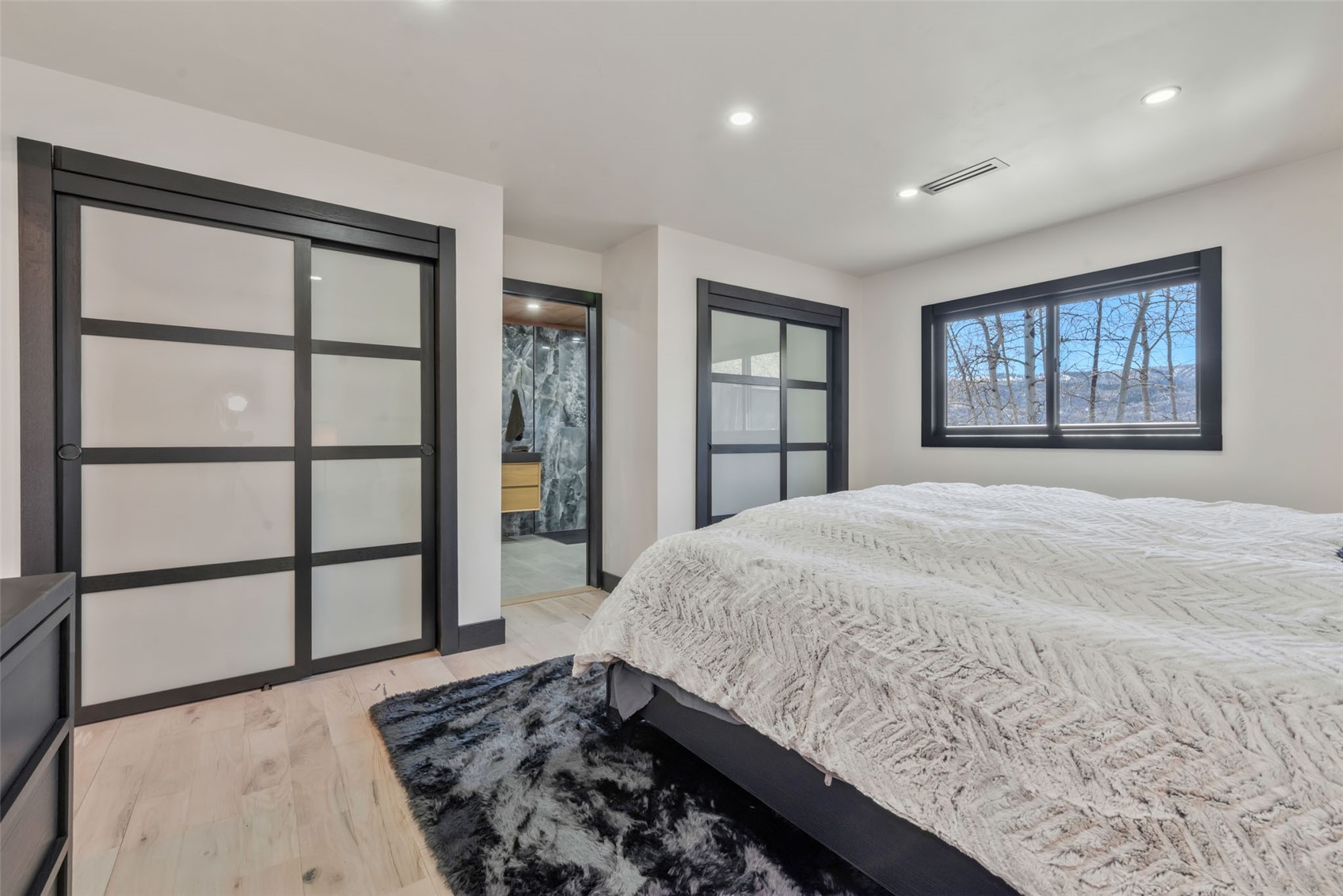 1225 Buckskin DRIVE