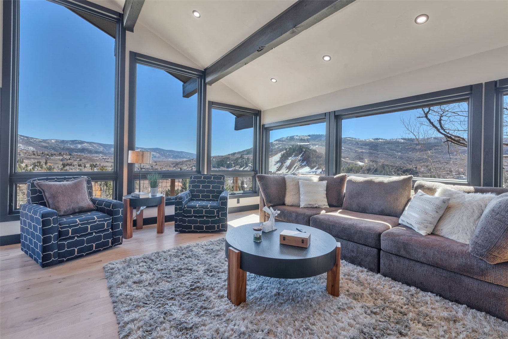 1225 Buckskin DRIVE