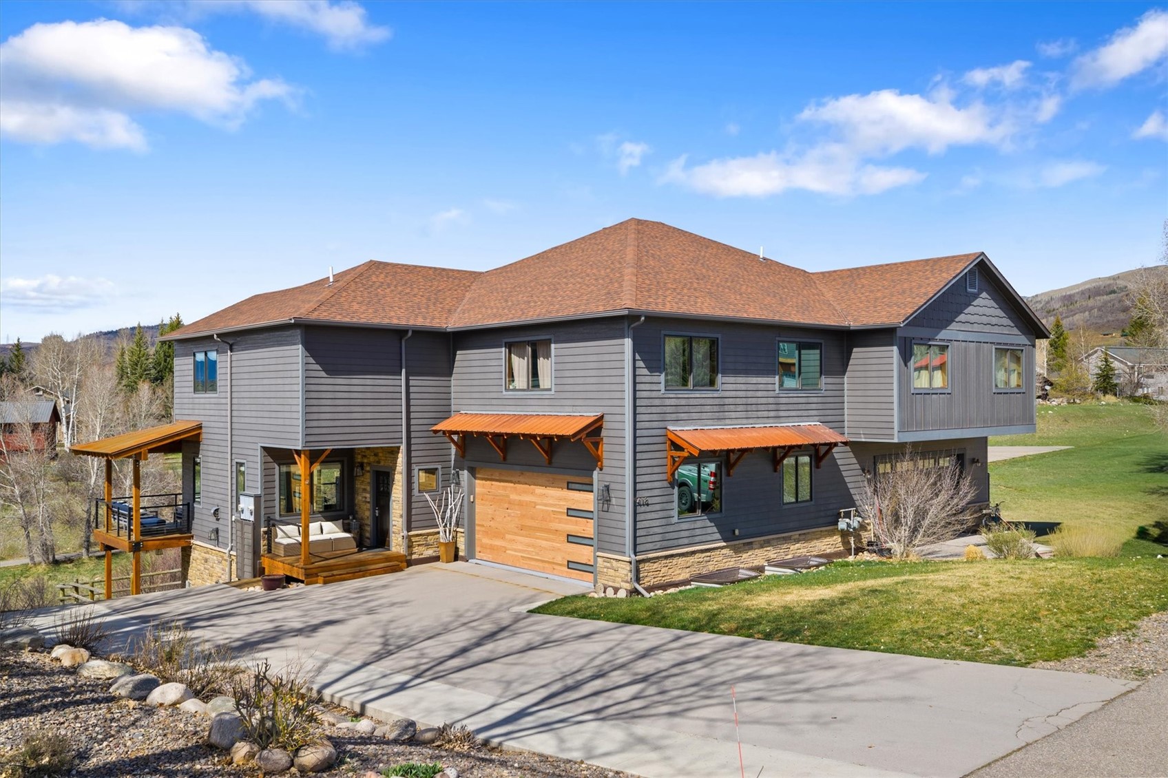 418 Willow COURT