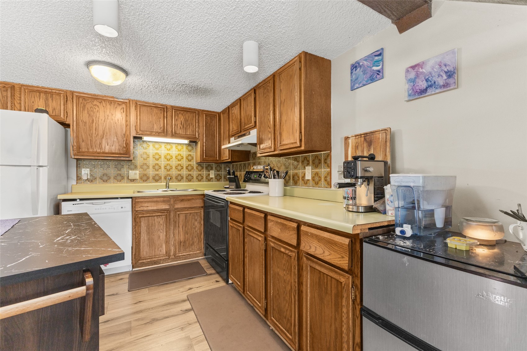 465 Tamarack DRIVE B211