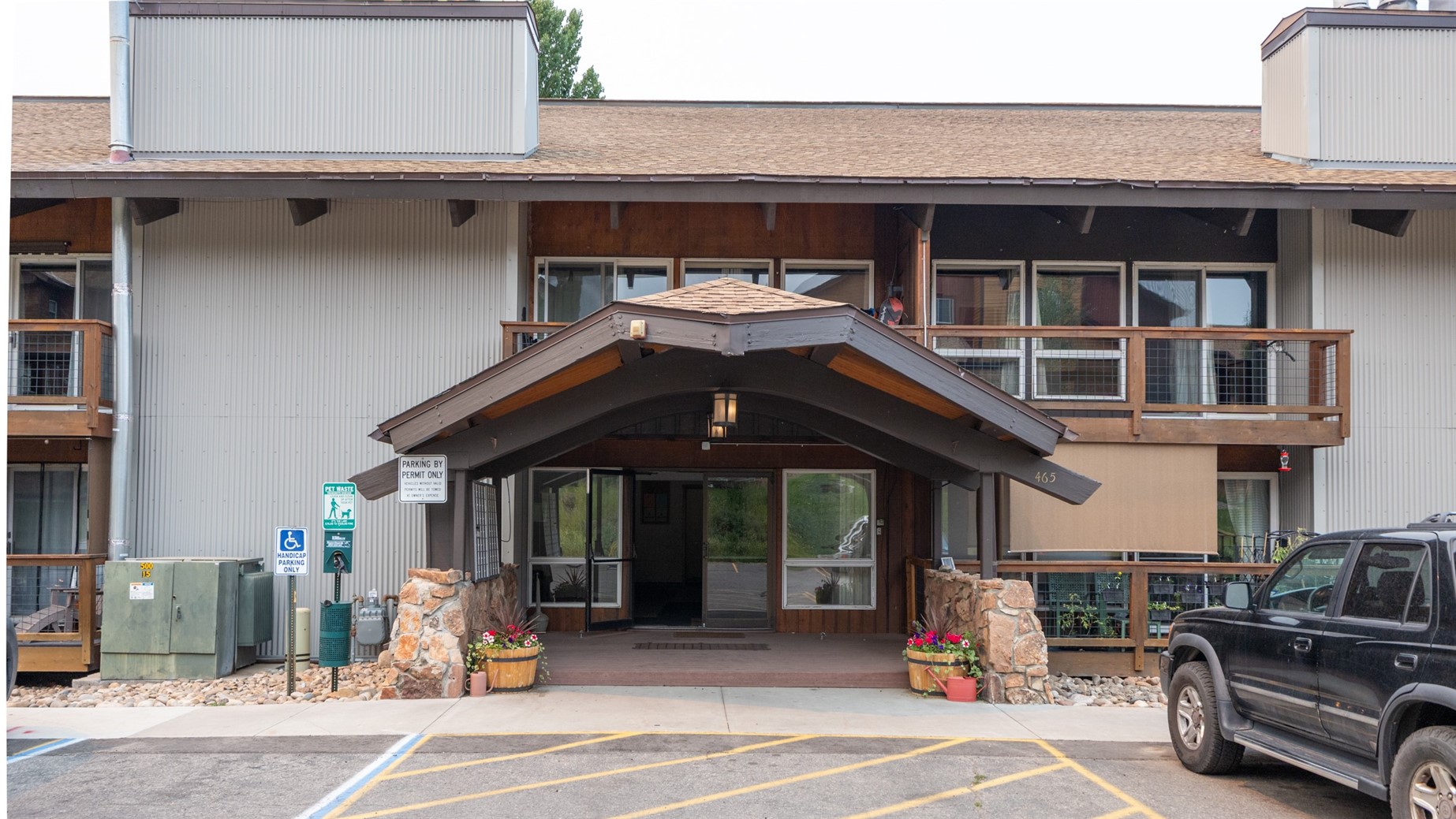 465 Tamarack DRIVE B211