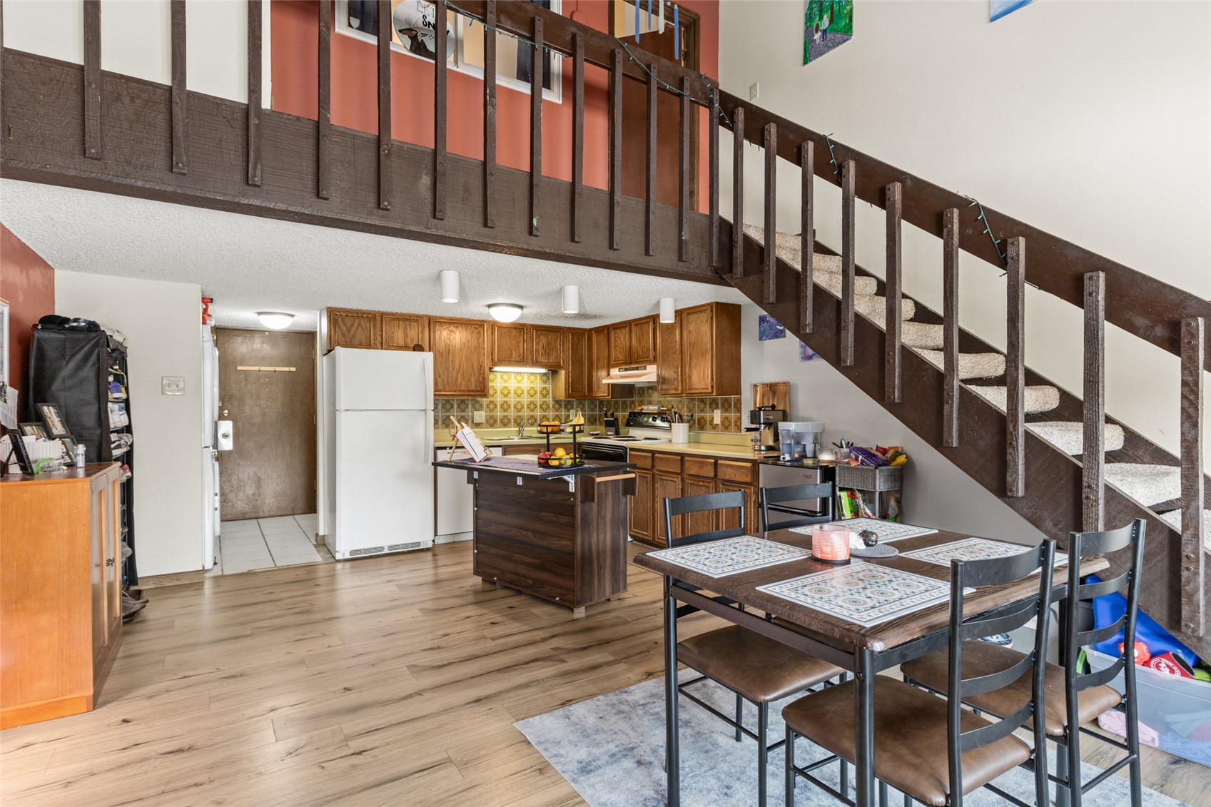 465 Tamarack DRIVE B211