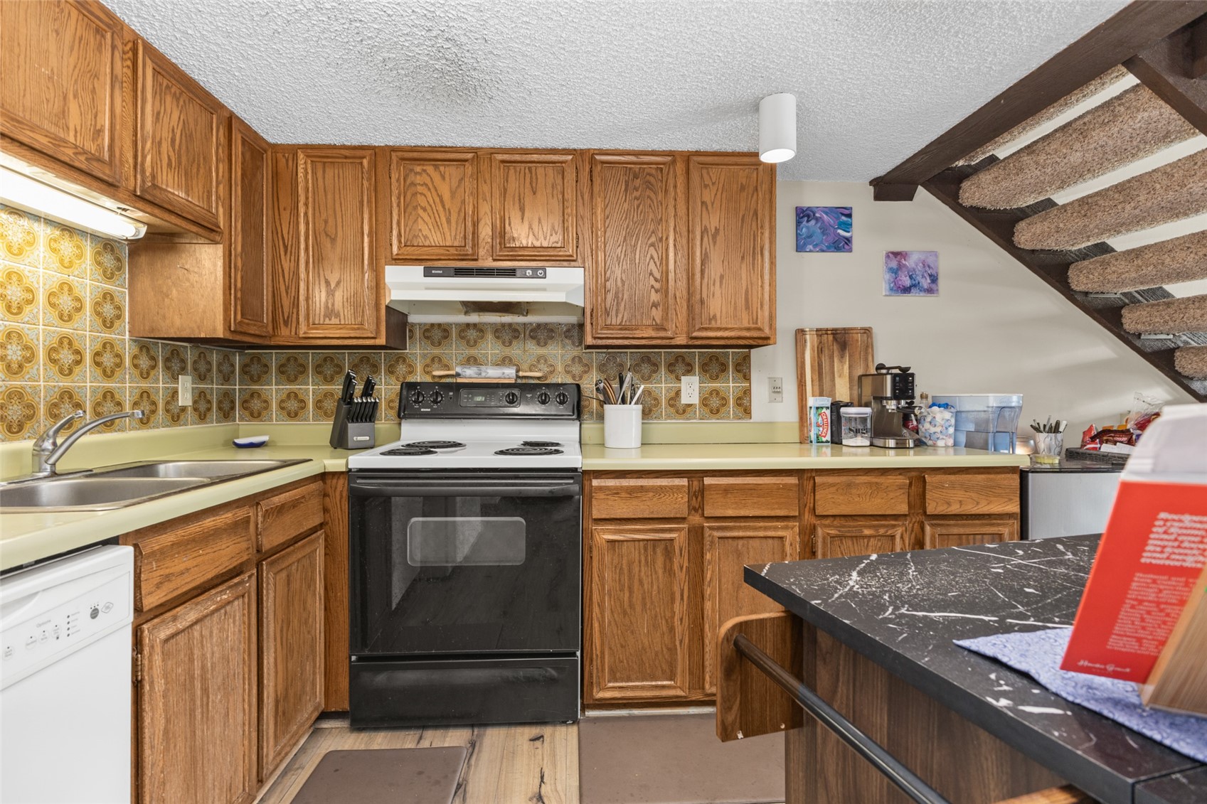 465 Tamarack DRIVE B211
